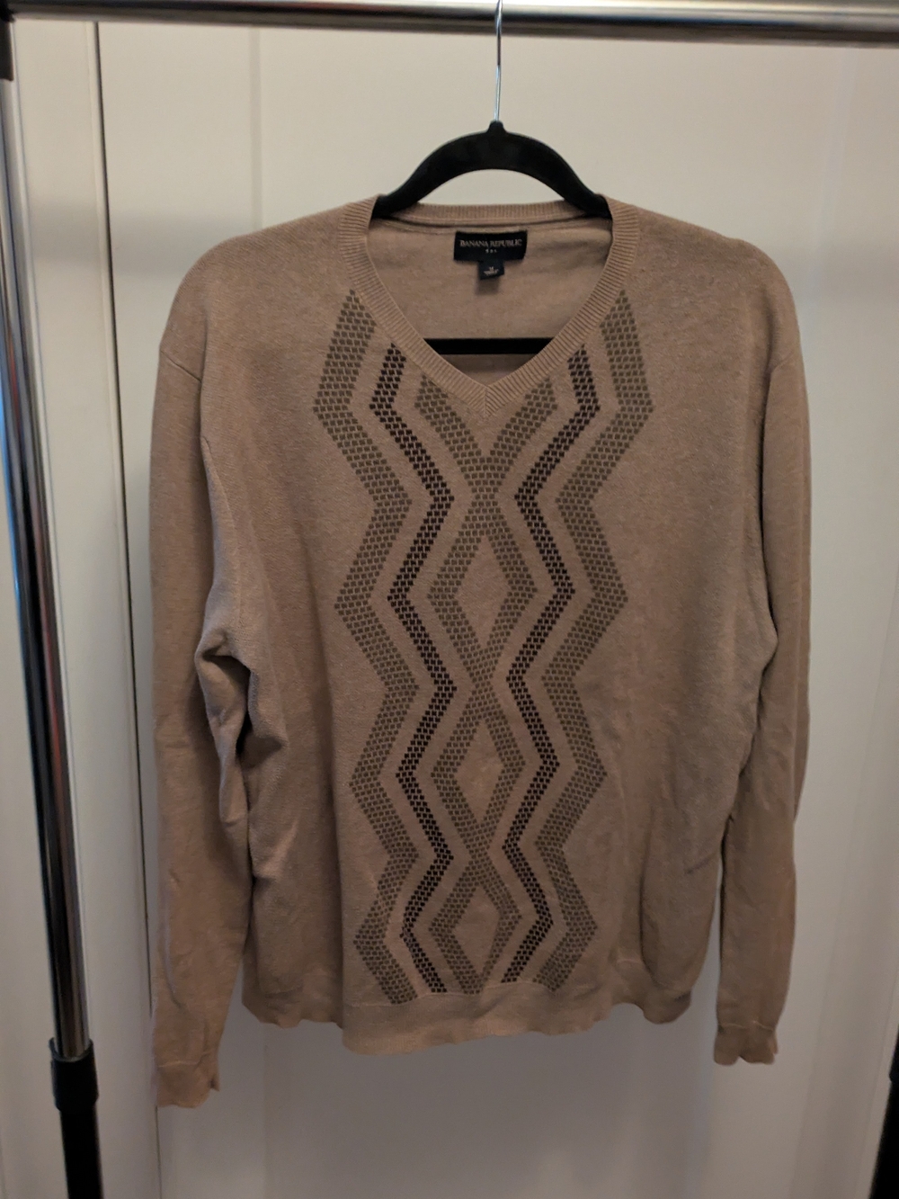 Banana Republic Men's Taupe Geometric V-Neck Sweater